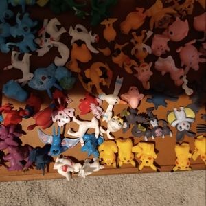 Vintage Pokemon Tomy Figures